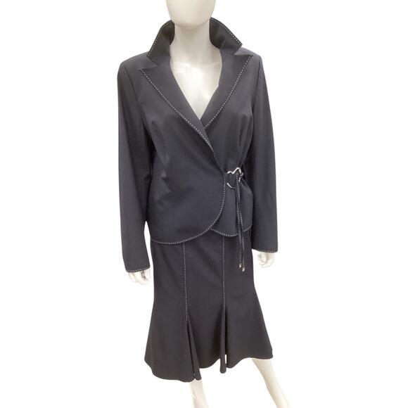Escada 2 Piece Set Blazer & Skirt Women’s SZ 12 Cotton Blend Heart Closure Navy